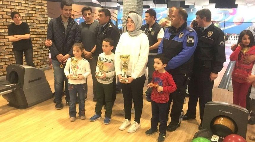 Şehit Ve Gazi Aileleri Bowling Etkinliğinde Buluştu