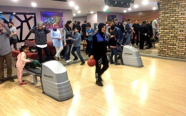 Şehit Ve Gazi Aileleri Bowling Etkinliğinde Buluştu