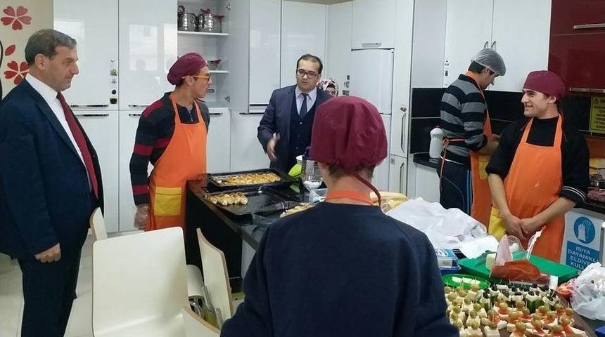 Başkan S&uuml;leyman &Ouml;zkan: &rsquo;engellime Meslek Arıyorum&rsquo; Projesini Destekliyorum