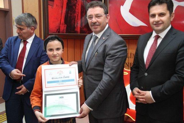 &lsquo;sağlıklı Nesil, Sağlıklı Gelecek&rsquo; &Ouml;d&uuml;l T&ouml;reni Yapıldı 1