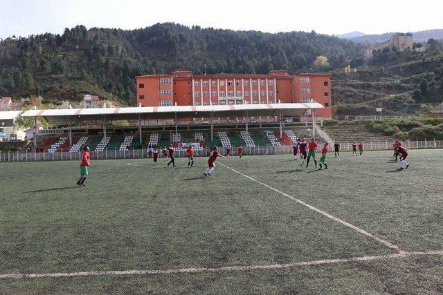 Simav’da Olgunlar Futbol Turnuvası