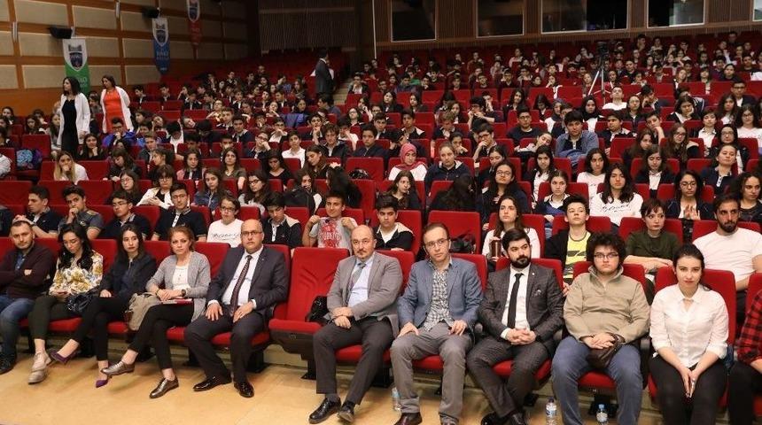 Halı Sekt&ouml;r&uuml; Geleceğini Oyluyor