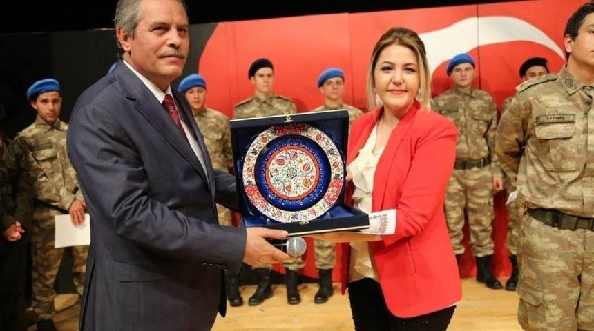 K&uuml;tahya&rsquo;da &rsquo;zeytin Dalı Dumlupınar&rsquo;dan Afrin&rsquo;e İsimli Tiyatroya İlgi