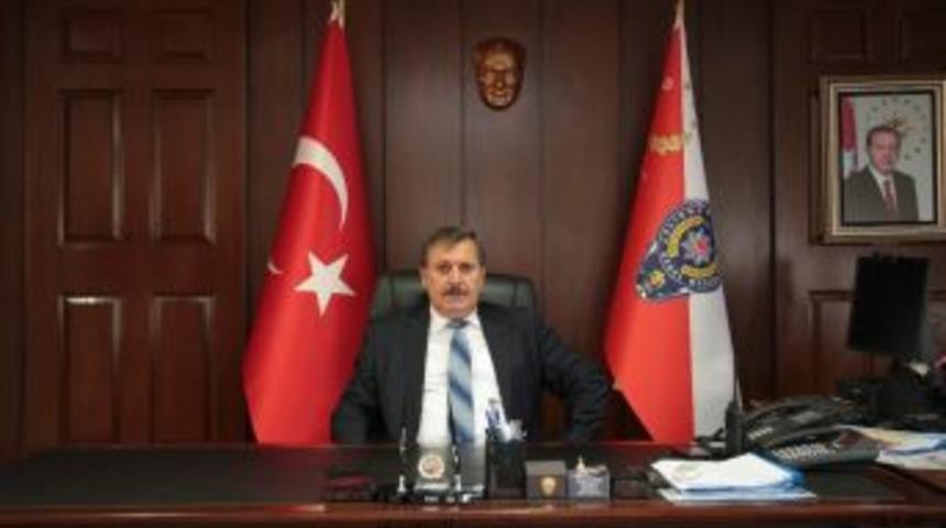 Trabzon Emniyet M&uuml;d&uuml;r&uuml; Orhan &Ccedil;evik İlgin&ccedil; Uygulamaları İle Dikkat &Ccedil;ekiyor