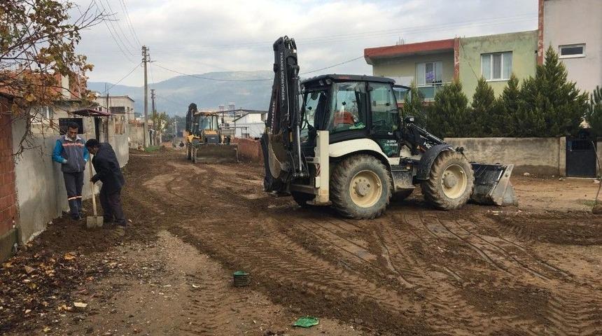 Germencik Belediyesi Yol Yapımına Yoğunlaştı