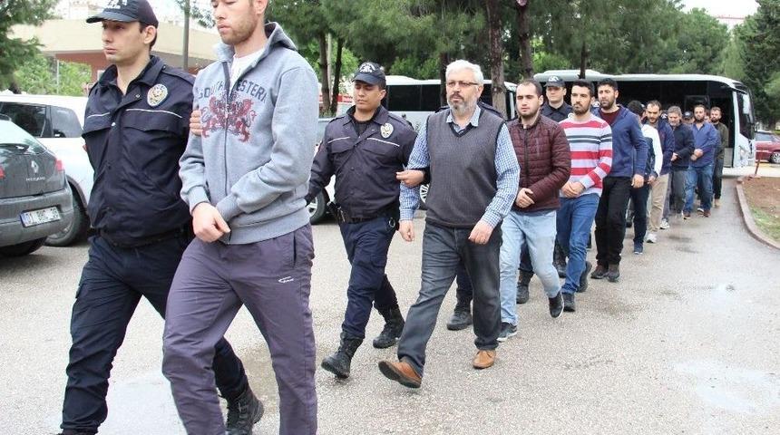 Fet&ouml; Ş&uuml;phelisi 16 Muvazzaf Asker Adliyeye Sevk Edildi