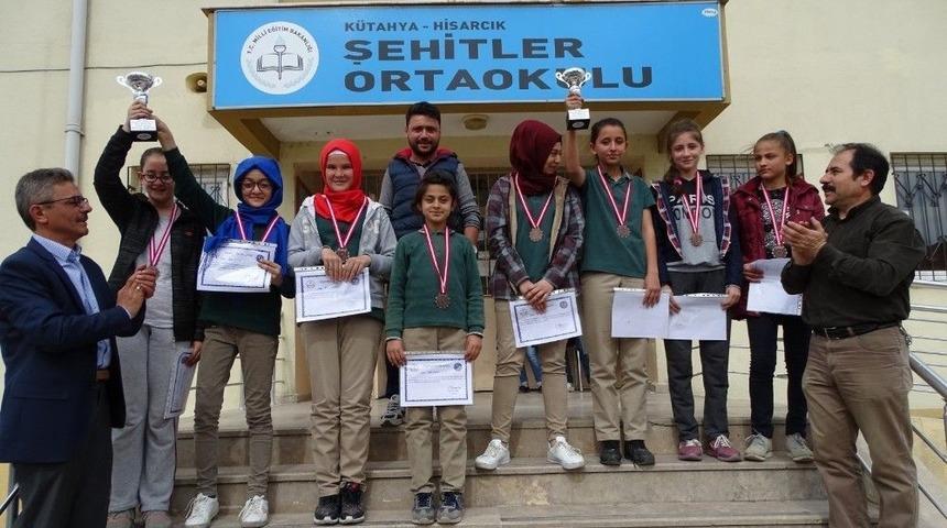 Şehitler Ortaokulu Bocce Takımı &Ouml;d&uuml;llendirildi