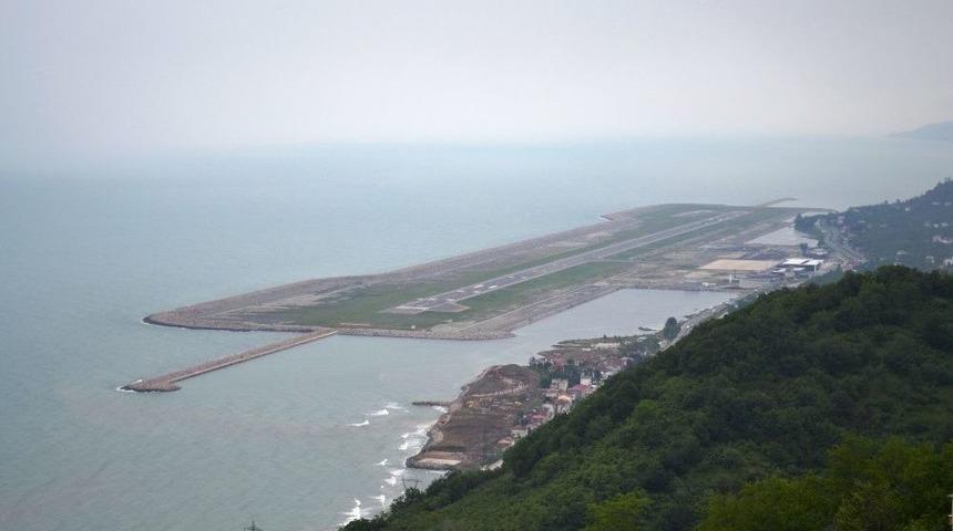 Ordu-giresun Havalimanında Ulaşıma Sis Engeli