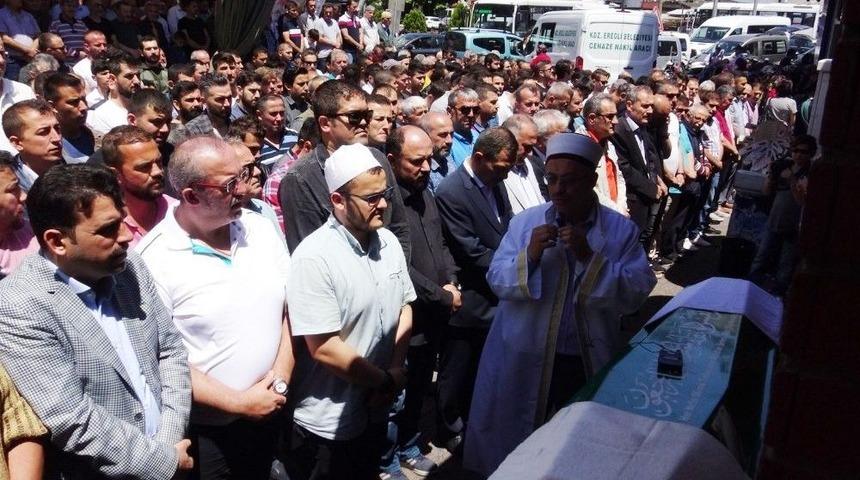 Uyuşturucudan &Ouml;len Gen&ccedil; Son Yolculuğuna Uğurlandı