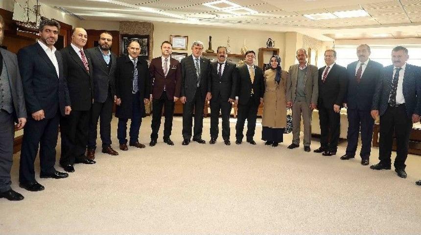 Başkan Karaosmanoğlu, Dadaşları Ağırladı