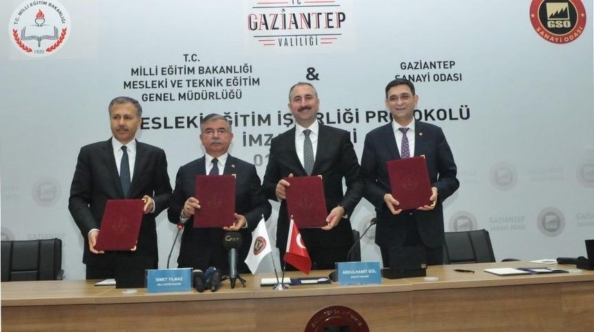 Mesleki Eğitimi Geliştirmek İ&ccedil;in İmzalanan İş Birliği Protokol&uuml;