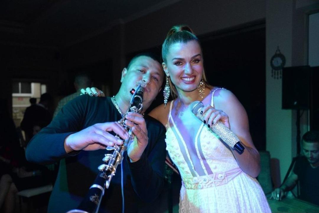 Tuğba &Ouml;zay: &rsquo;&uuml;lkemi &Ccedil;ok Seviyorum, Bergama&rsquo;ya Aşığım&rsquo;