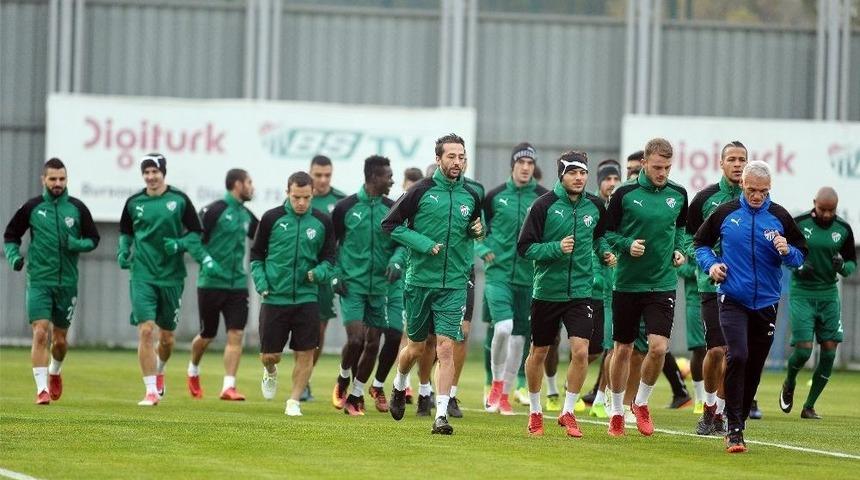 Bursaspor&rsquo;da Trabzonspor Ma&ccedil;ı Hazırlıkları S&uuml;r&uuml;yor