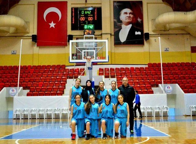 Adana’da U15 Kızlar Anadolu Bölgeler Final Karşılaşmaları Başladı