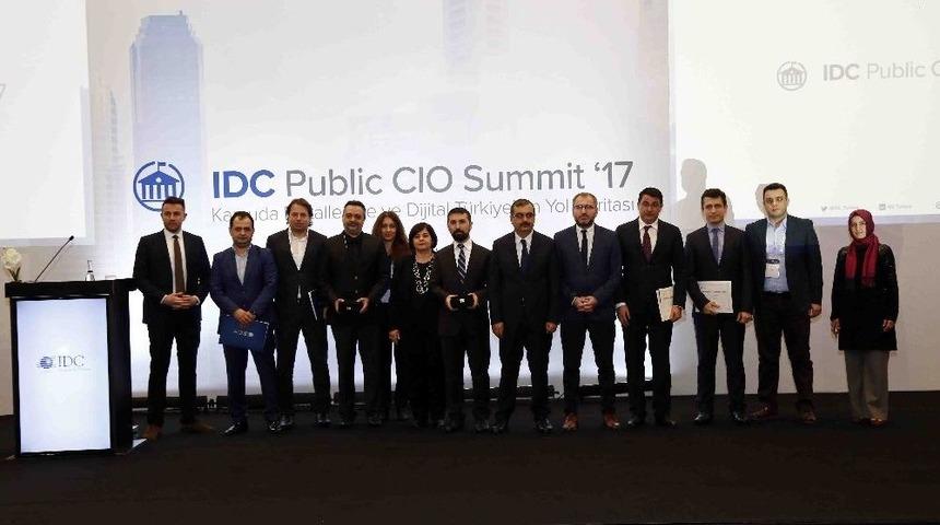 Bağcılar Belediyesi&rsquo;nin &ldquo;e-devlet Kapısı Hizmetleri&rdquo; &Ouml;d&uuml;le Layık G&ouml;r&uuml;ld&uuml;