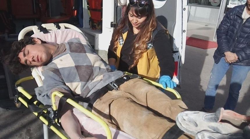 Elektrik Akımına Kapılan Afgan Ağır Yaralandı