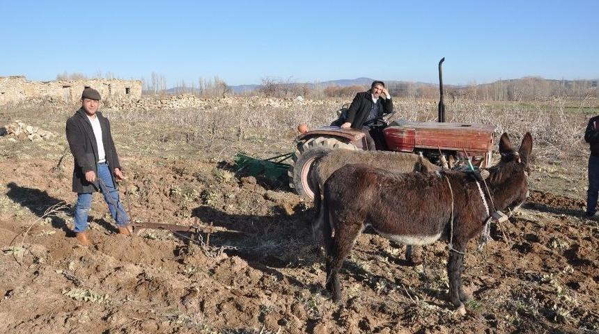 (&ouml;zel Haber) K&ouml;yl&uuml;lerden Yakıt Zamlarına Kısa Filmli Tepki