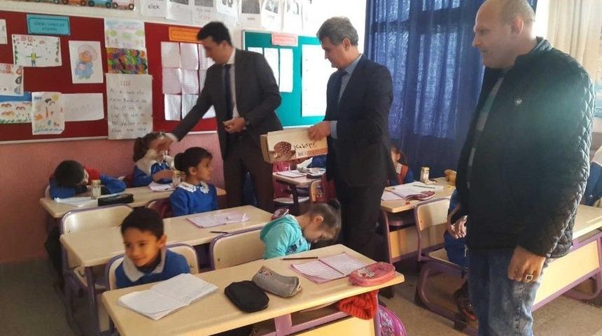 Wuppertal K&uuml;tahyalılar Derneği&rsquo;nden Kırtasiye Yardımı