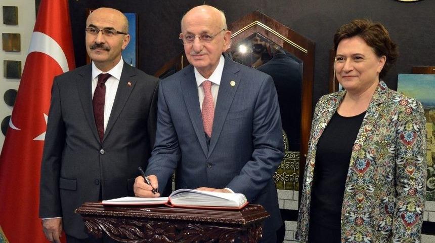 Tbmm Başkanı Kahraman: "ha&ccedil;lı Duvarını Beraber Aşacağız"