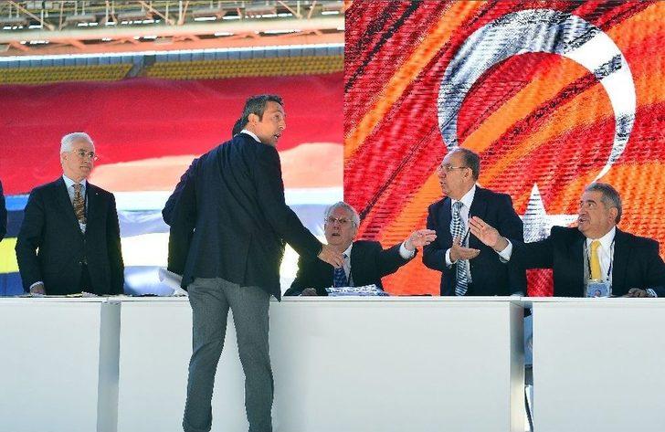 Ali Koç’un Konuşması Sırasında Gerginlik Yaşandı G4