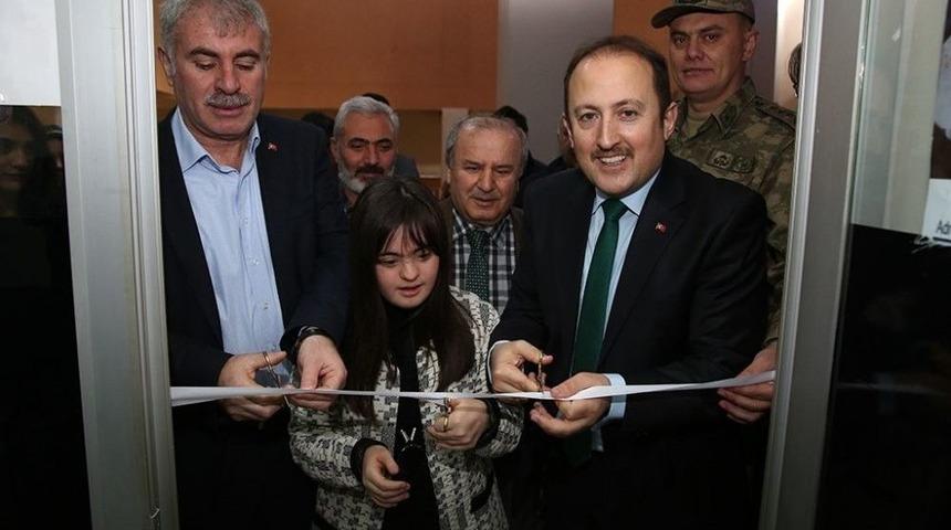 Vali Pehlivan, &ldquo;taşa Hayat Veren Eller Projesi&rdquo; A&ccedil;ılış T&ouml;renine Katıldı