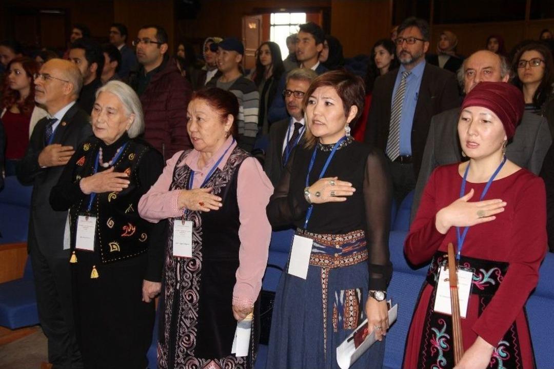 Kırgız Yazar Cengiz Aytmatov Samsun&rsquo;da Anıldı