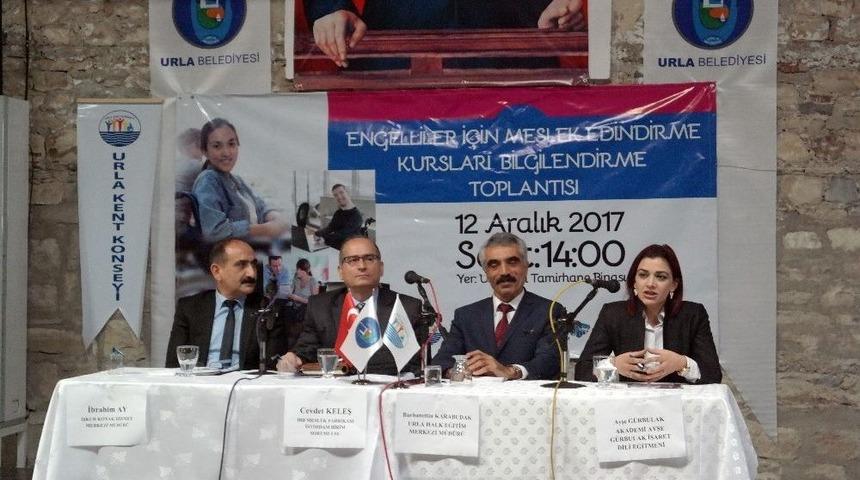 İzmir, Engelliler İ&ccedil;in Toplandı