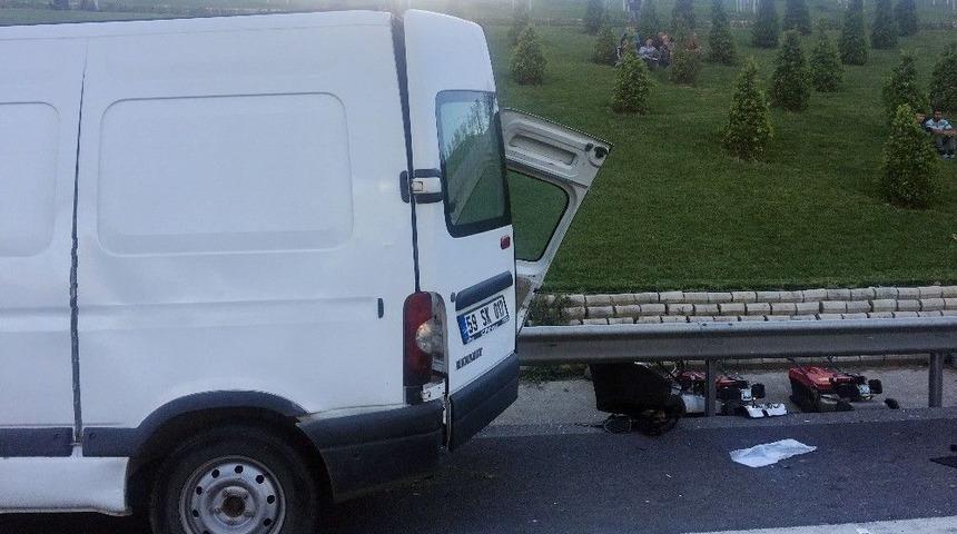 &Uuml;mraniye&rsquo;de Feci Kaza: 2 &Ouml;l&uuml;, 5 Yaralı