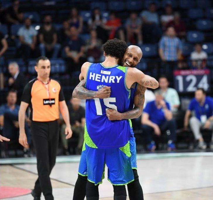 Tahincioğlu Basketbol Süper Ligi: Anadolu Efes: 70 - Tofaş: 76 G4