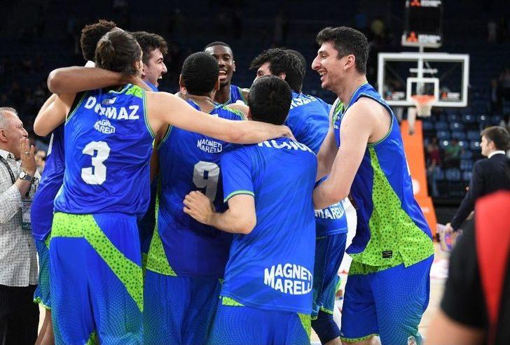 Tahincioğlu Basketbol Süper Ligi: Anadolu Efes: 70 - Tofaş: 76 G5