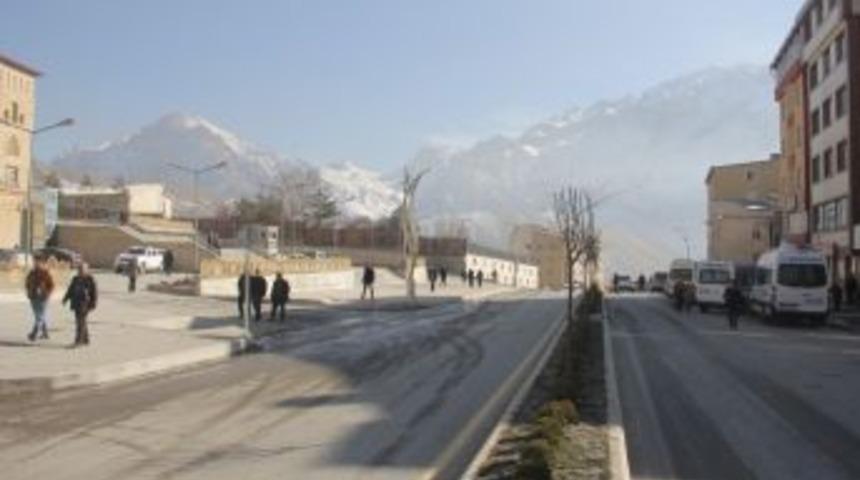 Hakkari Halkı Cumhurbaşkanı Erdoğan&rsquo;ın Yolunu G&ouml;zl&uuml;yor