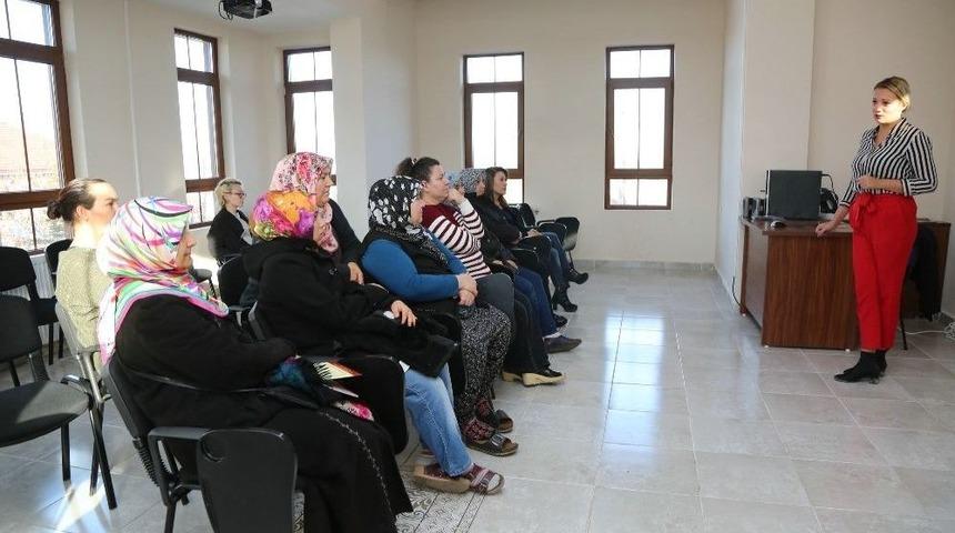 Ebeveynlere Bağımlılıkla M&uuml;cadele &Ouml;ğretildi