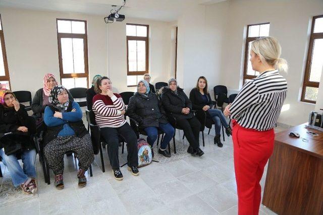 Ebeveynlere Bağımlılıkla Mücadele Öğretildi