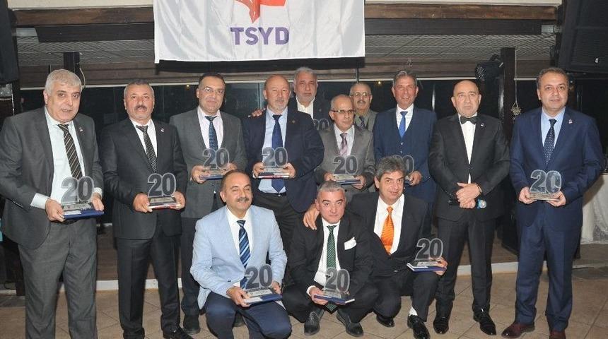 Tsyd &Uuml;yeleri Hasret Giderdi