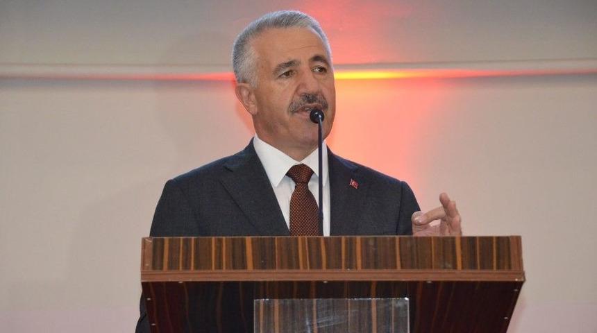 Bakan Arslan: &ldquo;&uuml;niversite Demek Fabrika Demek&rdquo;