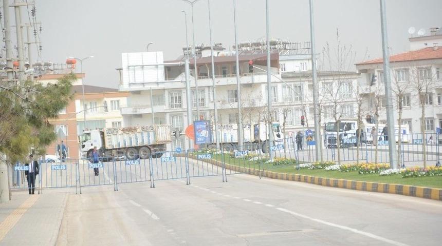 Valilikten Akşener&rsquo;in İddialarına Cevap: &ldquo;mitingler İ&ccedil;in Belirlenen G&uuml;venlik &Ouml;nlemleri Uygulanmıştır"