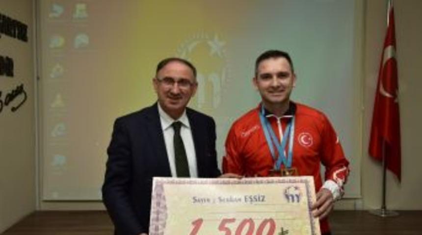 Kurtulan&rsquo;dan Şampiyona &Ouml;d&uuml;l