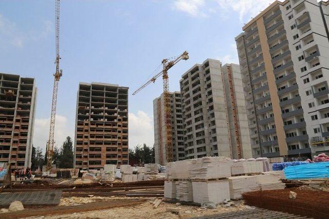 Y&uuml;reğir&rsquo;de Konut İnşaatı Devam Ediyor 1