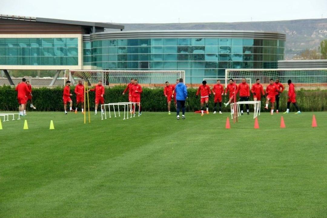 Kayserispor, Gen&ccedil;lerbirliği Ma&ccedil;ı İle &Ccedil;ıkışa Ge&ccedil;mek İstiyor