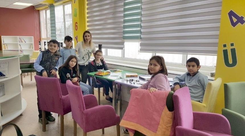 İyilik At&ouml;lyesi&rsquo;nden G&ouml;n&uuml;ll&uuml; Okuyuculuk Ve Eğitime Destek