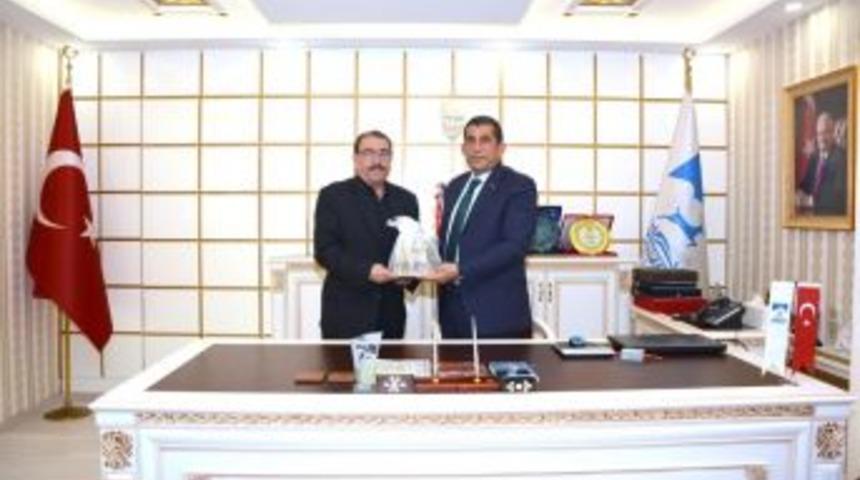 Ceylanpınarlılar&rsquo;dan Belediye Başkanı Menderes Atilla&rsquo;ya Ziyaret