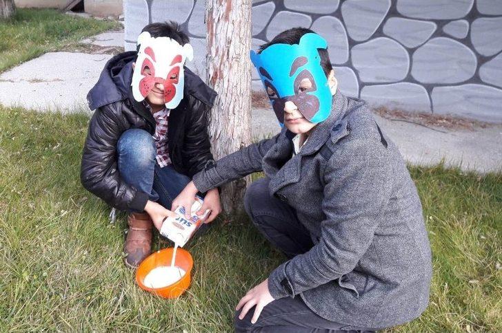 Altındağlı Çocuklar Sokak Hayvanlarına Sahip Çıktı G2