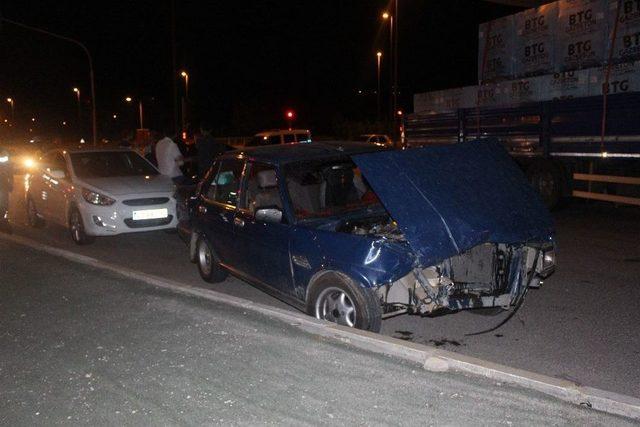 Elazığ’da Trafik Kazası: 2 Yaralı