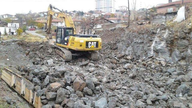 Altındağ’da Yollar Mutluluğa Açılıyor