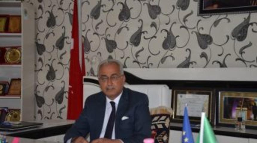 Nisan Yağmuru &Ccedil;ift&ccedil;inin Y&uuml;z&uuml;n&uuml; G&uuml;ld&uuml;rd&uuml;