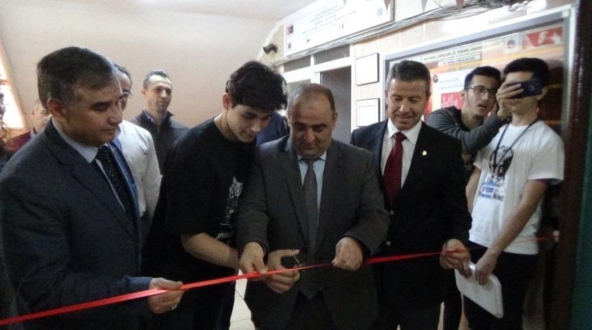 Meslek Lisesi &Ouml;ğrencilerinden Matematik Sergisi