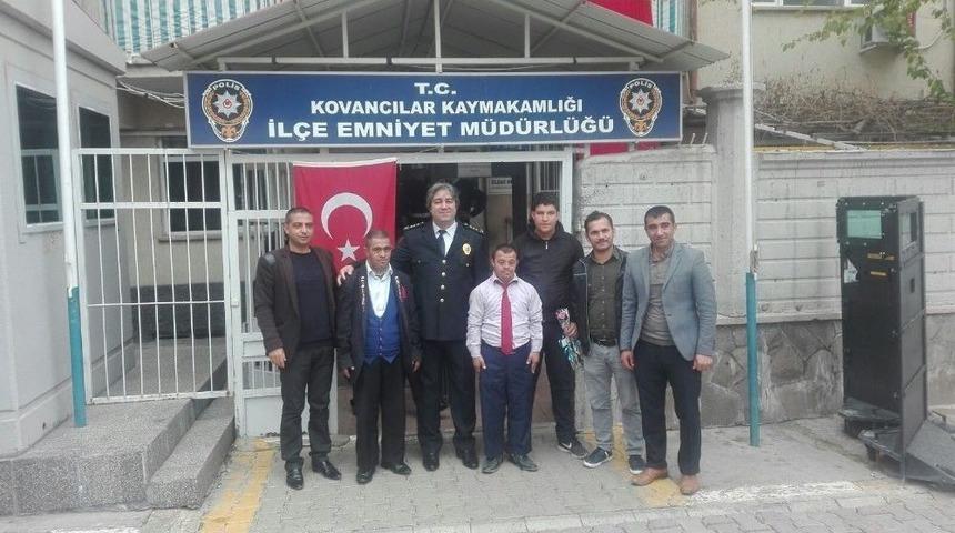 &Ouml;zel &Ccedil;ocuklardan, Polise Ziyaret