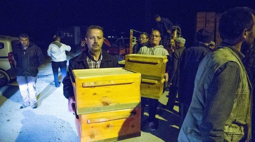 Başkent&rsquo;te Arıcıların Y&uuml;z&uuml; G&uuml;l&uuml;yor