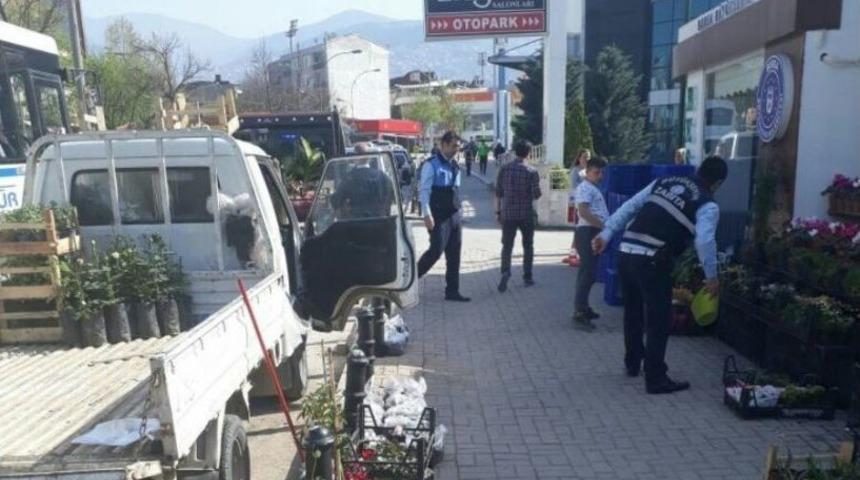 Bursa&rsquo;da Seyyar Satıcılara Ge&ccedil;it Yok