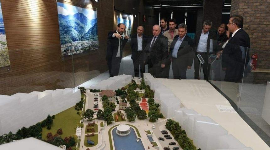 Başkan Edebali, Meslektaşlarına D&ouml;n&uuml;ş&uuml;m&uuml; Anlattı